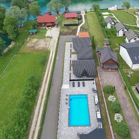 Holiday Houses Green Queen Бихач Экстерьер фото