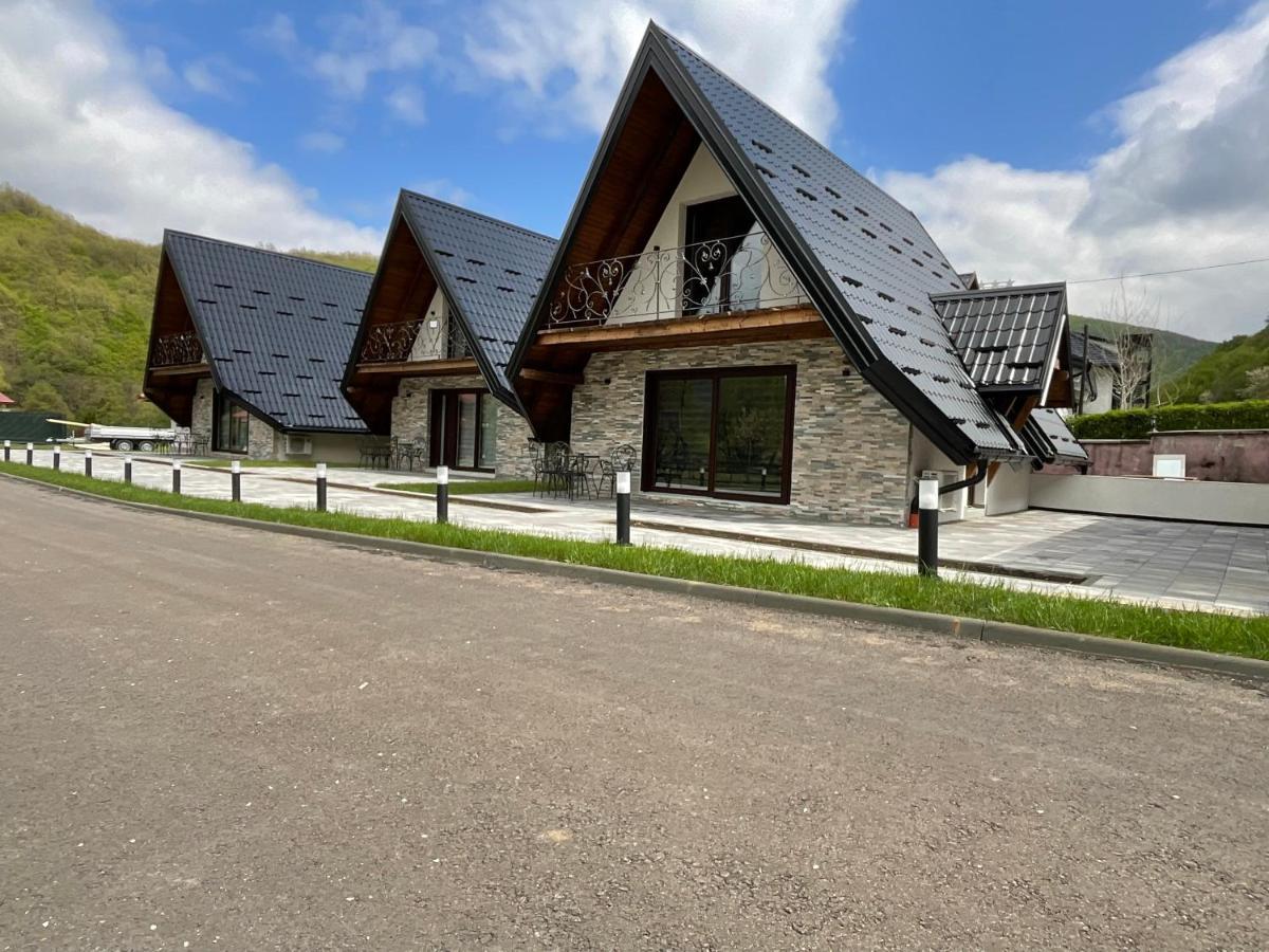 Holiday Houses Green Queen Бихач Экстерьер фото