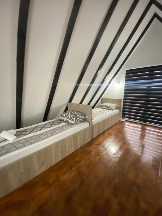 Holiday Houses Green Queen Бихач Экстерьер фото