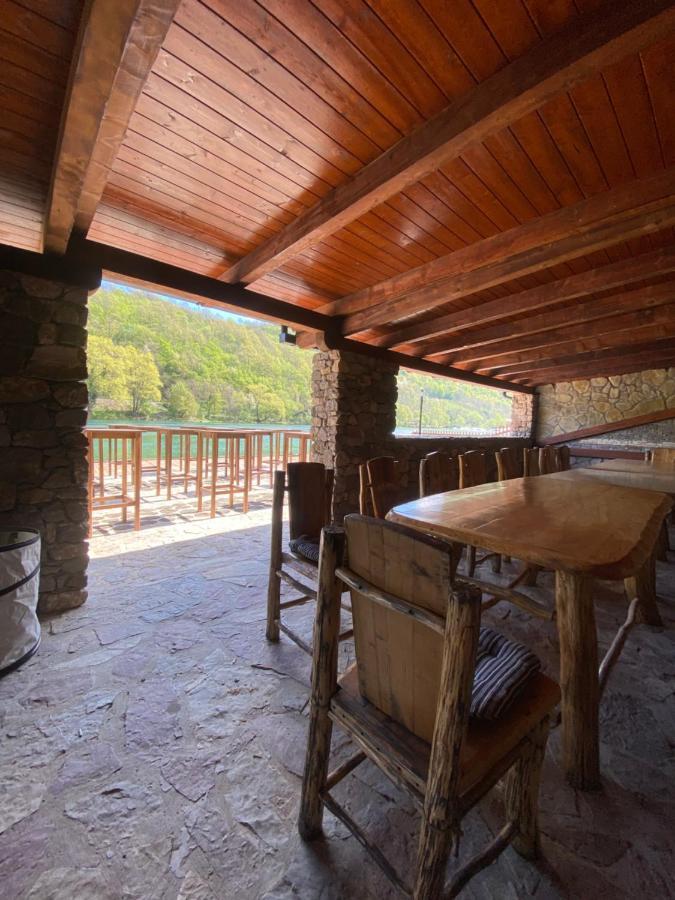 Holiday Houses Green Queen Бихач Экстерьер фото