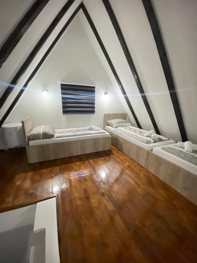 Holiday Houses Green Queen Бихач Экстерьер фото