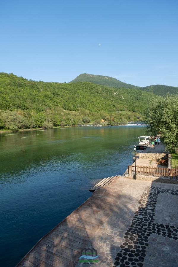 Holiday Houses Green Queen Бихач Экстерьер фото