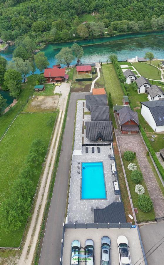 Holiday Houses Green Queen Бихач Экстерьер фото