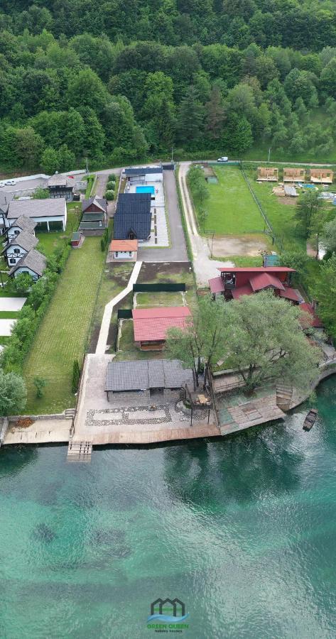 Holiday Houses Green Queen Бихач Экстерьер фото