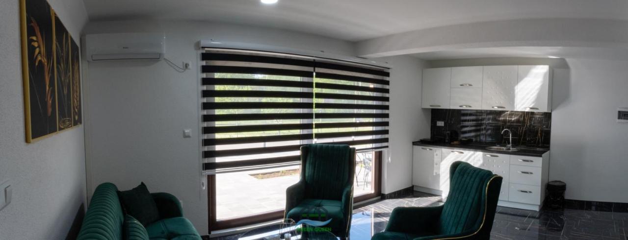 Holiday Houses Green Queen Бихач Экстерьер фото