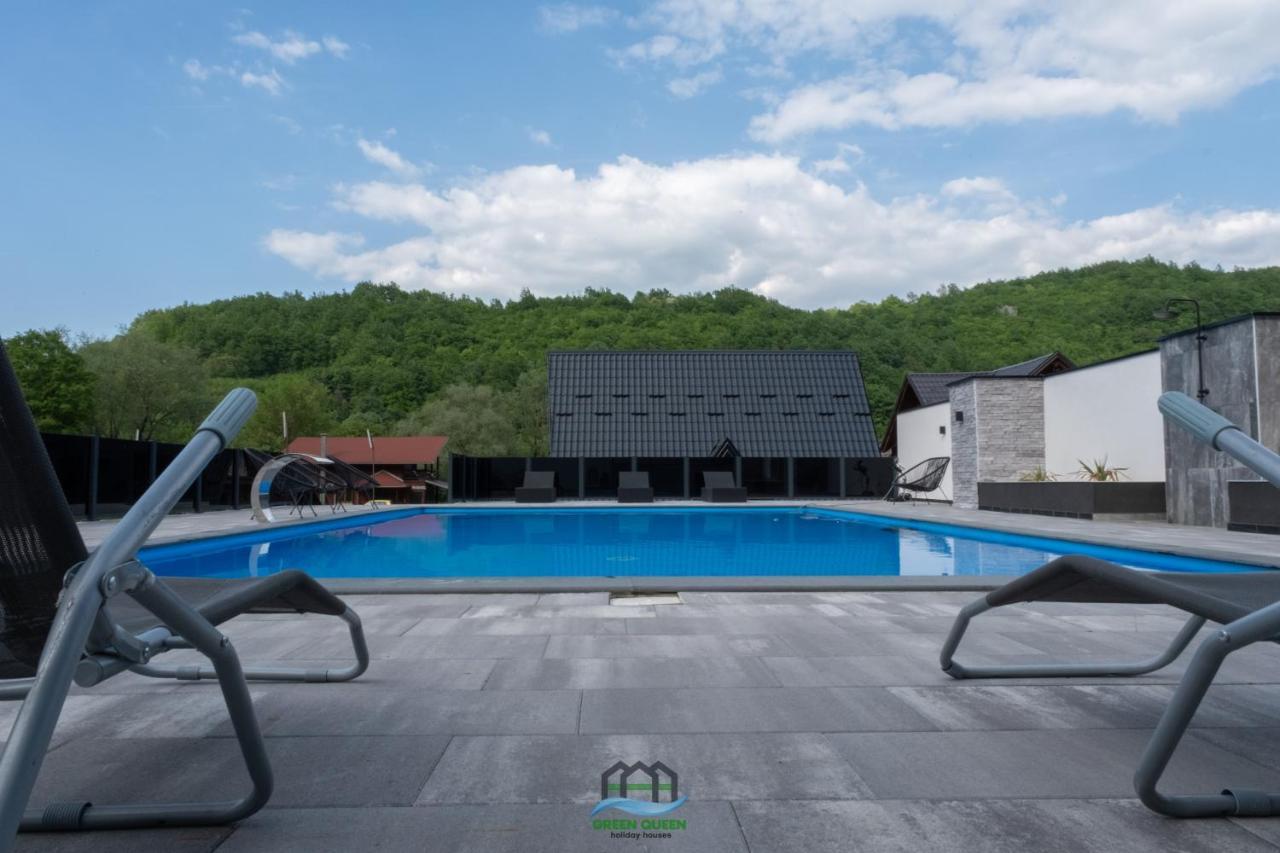 Holiday Houses Green Queen Бихач Экстерьер фото